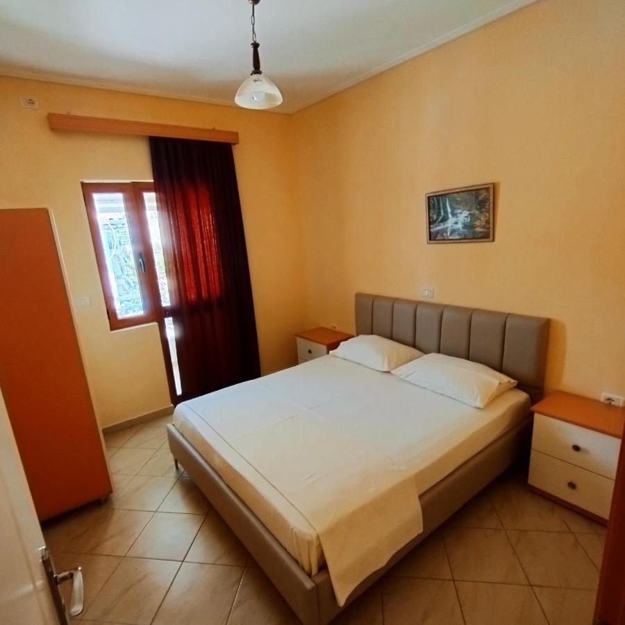 Mejdi Apartments Саранда Экстерьер фото
