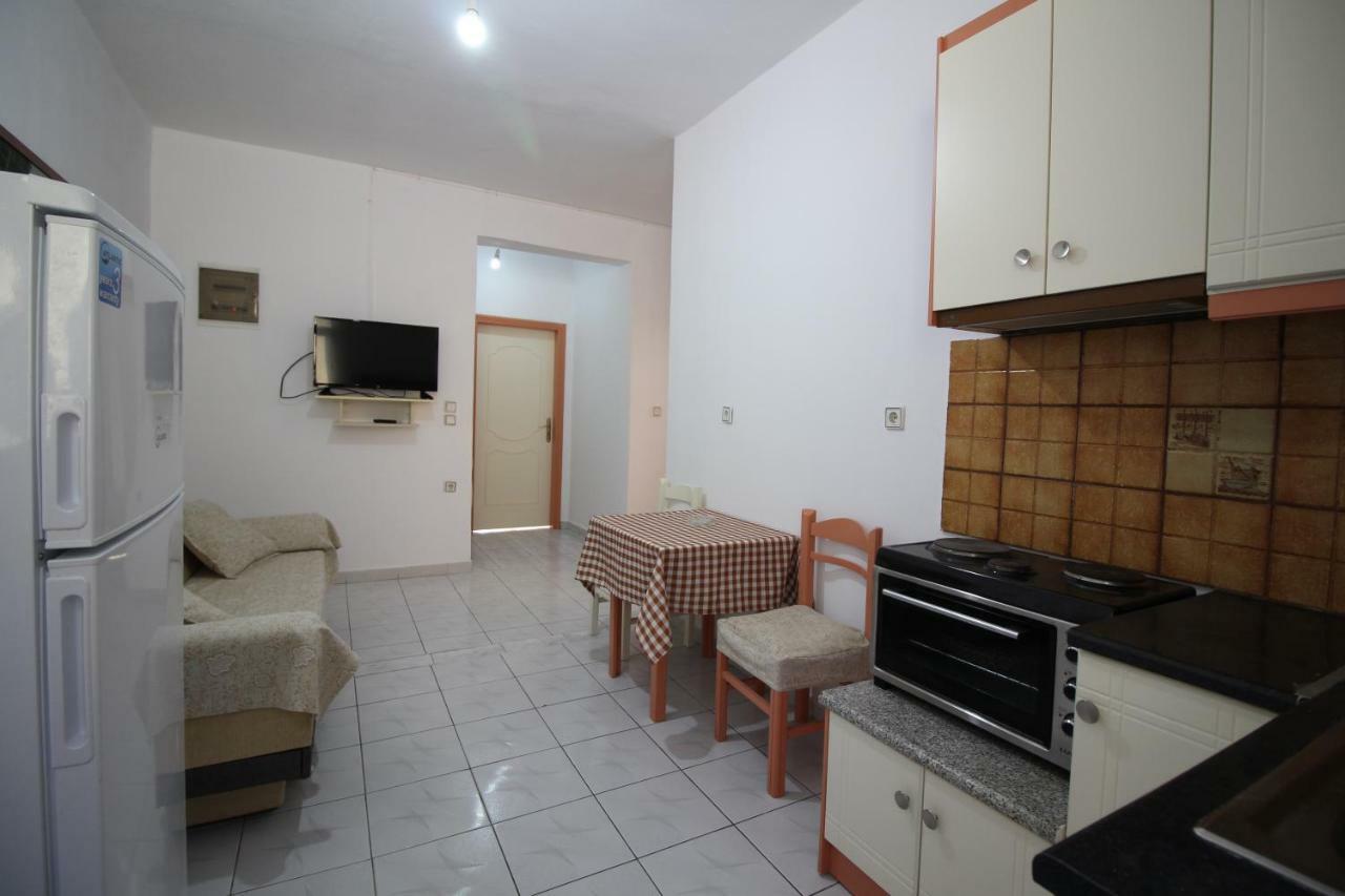 Mejdi Apartments Саранда Экстерьер фото